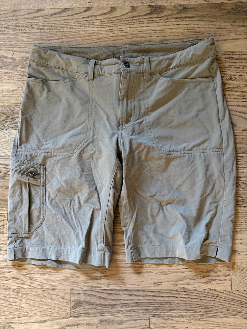 Patagonia Women’s Away From Home Shorts, Khaki Sz 6 EXCELLENT CONDITION